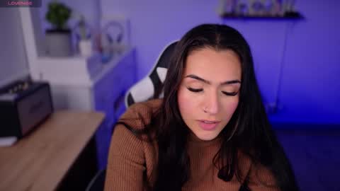 Luisa    online show from 09/08/25, 11:04