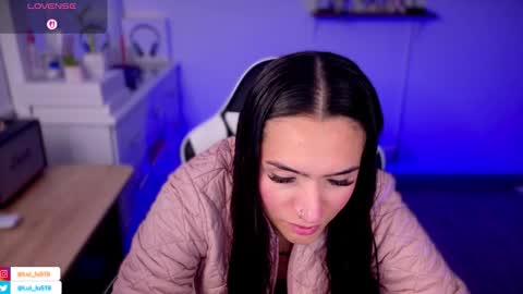 Luisa    online show from 10/31/25, 08:54