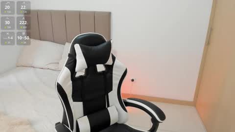 Instagram Soyamandaa  1 online show from 02/04/26, 05:41