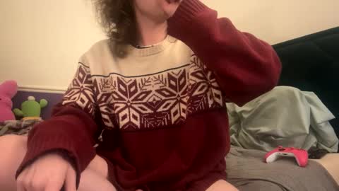 Snapshot of soyboy201 chatting on 10/02/25, 03:13 Soyboy20 online show from 10/02/25, 03:13