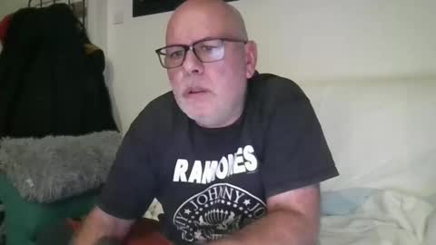 soycule2005 online show from 04/14/26, 09:10