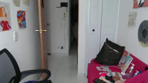 Nana Bela  online show from 10/20/25, 08:09