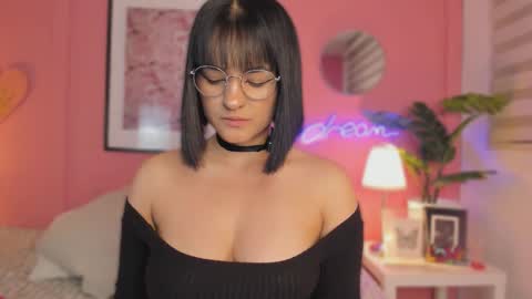 Aleja online show from 09/25/25, 05:55