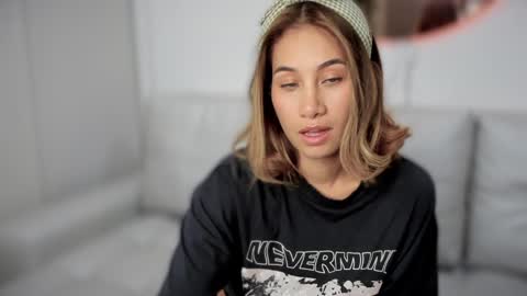 Snapshot of soytulu_ chatting on 01/14/25, 02:19 brisa s online show from 01/14/25, 02:19