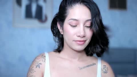 Snapshot of soytulu_ chatting on 10/21/25, 12:00 brisa s online show from 10/21/25, 12:00