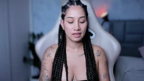 Snapshot of soytulu_ chatting on 11/23/25, 03:01 brisa s online show from 11/23/25, 03:01