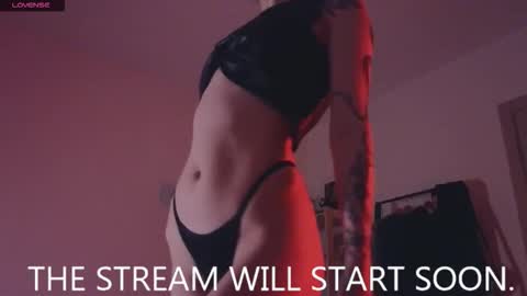 Snapshot of space_x_roxy chatting on 09/21/25, 06:09 Roxy online show from 09/21/25, 06:09