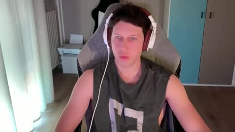 Doggo online show from 06/07/26, 11:03
