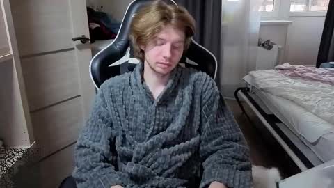 Mike online show from 09/14/25, 02:49