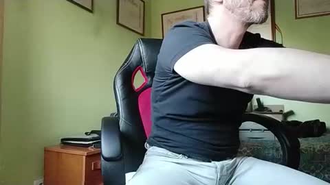 Manu  online show from 11/06/25, 06:20