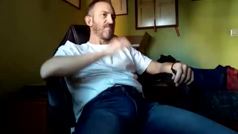 Manu  online show from 11/26/25, 03:24