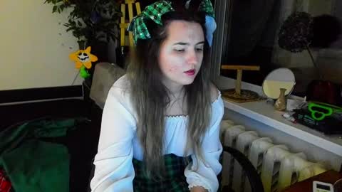 Snapshot of spanking_girls chatting on 12/25/24, 03:08 Evgenia online show from 12/25/24, 03:08