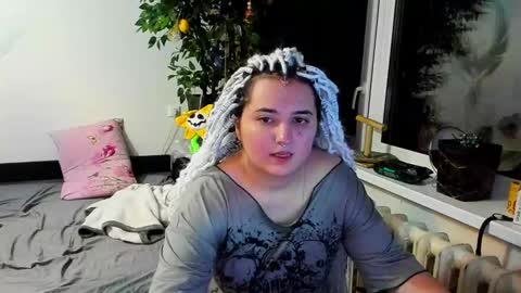 Snapshot of spanking_girls chatting on 01/05/25, 12:20 Evgenia online show from 01/05/25, 12:20