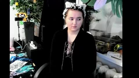 Snapshot of spanking_girls chatting on 01/20/25, 12:04 Evgenia online show from 01/20/25, 12:04