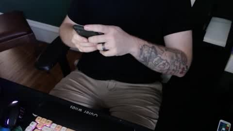 Snapshot of spankkmereddd chatting on 09/29/25, 07:51 spankkmereddd online show from 09/29/25, 07:51