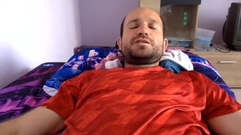Snapshot of sparei7 chatting on 06/19/26, 03:05 Snaiky online show from 06/19/26, 03:05