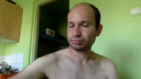 Snapshot of sparei7 chatting on 06/25/26, 09:03 Snaiky online show from 06/25/26, 09:03