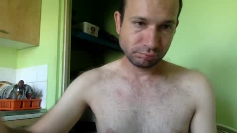 Snapshot of sparei7 chatting on 06/26/26, 10:08 Snaiky online show from 06/26/26, 10:08