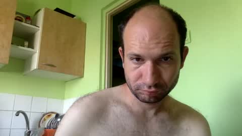 Snapshot of sparei7 chatting on 06/27/26, 10:09 Snaiky online show from 06/27/26, 10:09