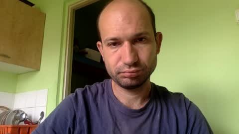 Snapshot of sparei7 chatting on 07/06/26, 11:07 Snaiky online show from 07/06/26, 11:07