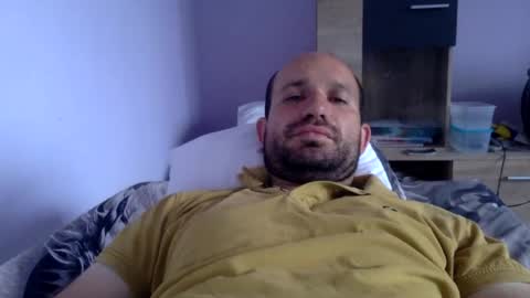 Snapshot of sparei7 chatting on 07/12/26, 02:19 Snaiky online show from 07/12/26, 02:19