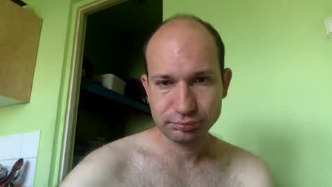 Snapshot of sparei7 chatting on 07/16/26, 08:53 Snaiky online show from 07/16/26, 08:53