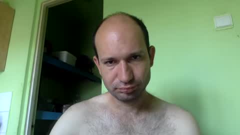 Snapshot of sparei7 chatting on 07/17/26, 10:44 Snaiky online show from 07/17/26, 10:44