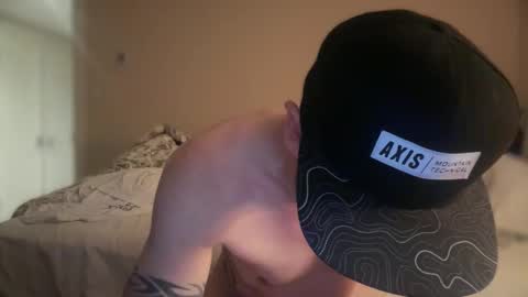 Snapshot of sparker1169 chatting on 12/31/24, 09:31 Dad online show from 12/31/24, 09:31