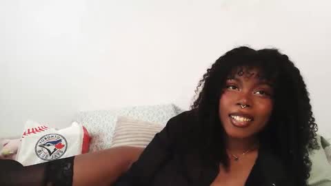 Soleil online show from 10/17/25, 07:38