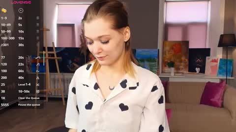 Snapshot of sparkly_k chatting on 06/18/26, 09:14 Kate online show from 06/18/26, 09:14