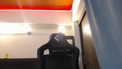     online show from 06/02/26, 04:47