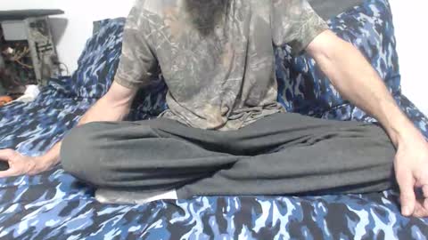 Snapshot of spazzy2 chatting on 11/24/25, 03:39 spazzy2 online show from 11/24/25, 03:39