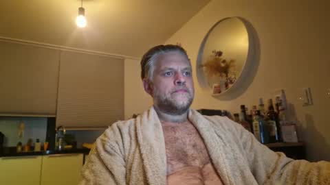 DutchDude online show from 02/09/25, 05:08