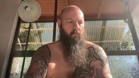 Snapshot of spenderal chatting on 11/04/25, 09:36 Beard Guy online show from 11/04/25, 09:36