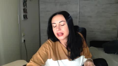 Carla online show from 11/16/25, 06:35