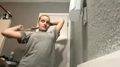 spiceyygurl123 online show from 07/27/26, 10:50