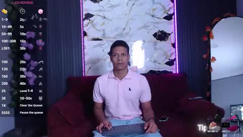 Snapshot of spicyboys_ chatting on 10/18/25, 01:41 online show from 10/18/25, 01:41