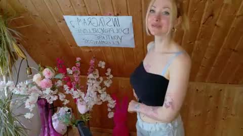Eli online show from 07/04/26, 10:10