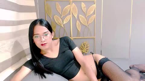 Snapshot of spicyinfinity chatting on 09/17/25, 11:23 Zab online show from 09/17/25, 11:23