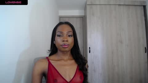 Reychell Millan  online show from 04/09/26, 05:07