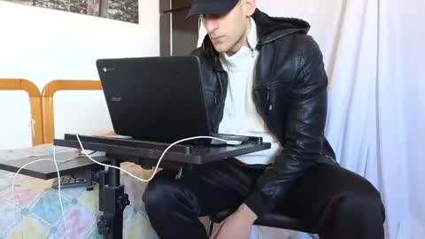 Snapshot of spider_0090 chatting on 02/06/25, 09:11 Marco. When Im offline you can view premium content in bio online show from 02/06/25, 09:11