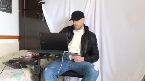 Snapshot of spider_0090 chatting on 02/07/25, 11:56 Marco. When Im offline you can view premium content in bio online show from 02/07/25, 11:56