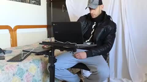 Snapshot of spider_0090 chatting on 02/13/25, 09:30 Marco. When Im offline you can view premium content in bio online show from 02/13/25, 09:30