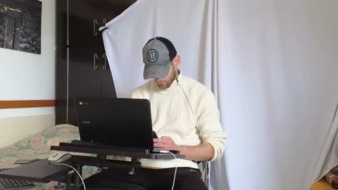 Snapshot of spider_0090 chatting on 02/24/25, 08:06 Marco. When Im offline you can view premium content in bio online show from 02/24/25, 08:06