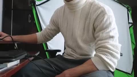 Snapshot of spider_0090 chatting on 11/24/25, 12:27 Marco. When Im offline you can view premium content in bio online show from 11/24/25, 12:27