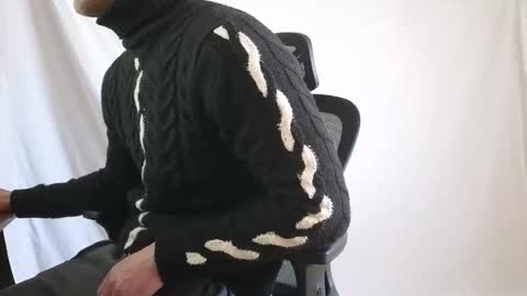 Snapshot of spider_0090 chatting on 12/14/25, 09:36 Marco. When Im offline you can view premium content in bio online show from 12/14/25, 09:36