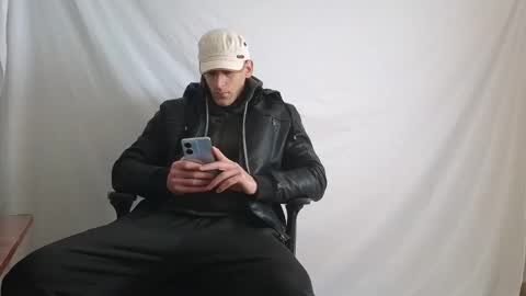 Snapshot of spider_0090 chatting on 01/13/26, 09:58 Marco. When Im offline you can view premium content in bio online show from 01/13/26, 09:58