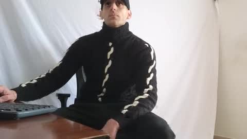 Snapshot of spider_0090 chatting on 02/14/26, 09:39 Marco. When Im offline you can view premium content in bio online show from 02/14/26, 09:39