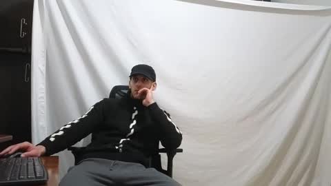 Snapshot of spider_0090 chatting on 02/17/26, 07:20 Marco. When Im offline you can view premium content in bio online show from 02/17/26, 07:20