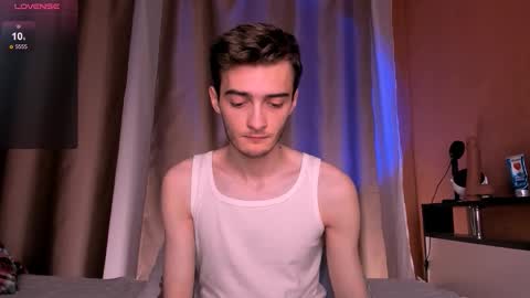 Snapshot of spider___man chatting on 10/14/25, 10:27 Spidey online show from 10/14/25, 10:27